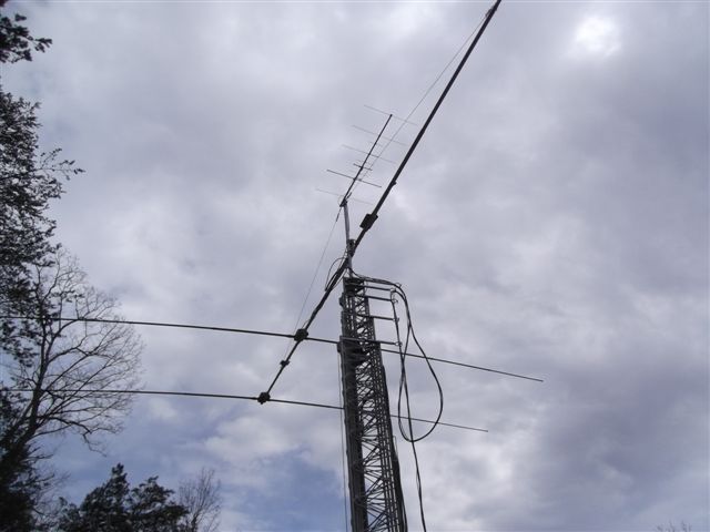 W4UVA antennas on tower (1)